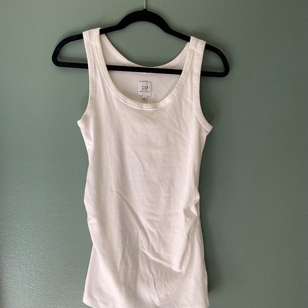 Perfect White Maternity Long Tank! / GAP / Small